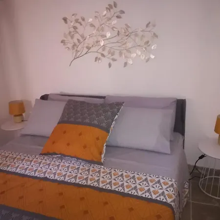 Holiday home Casetta Lena